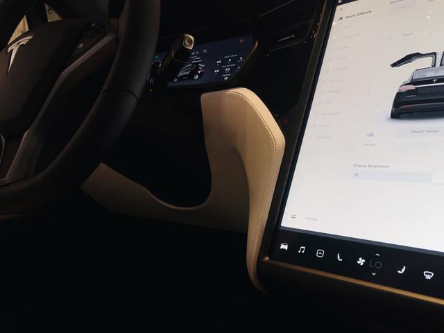 Screen Clean Mode - Tesla Model 3 Y S X - TUTORIAL How To 
