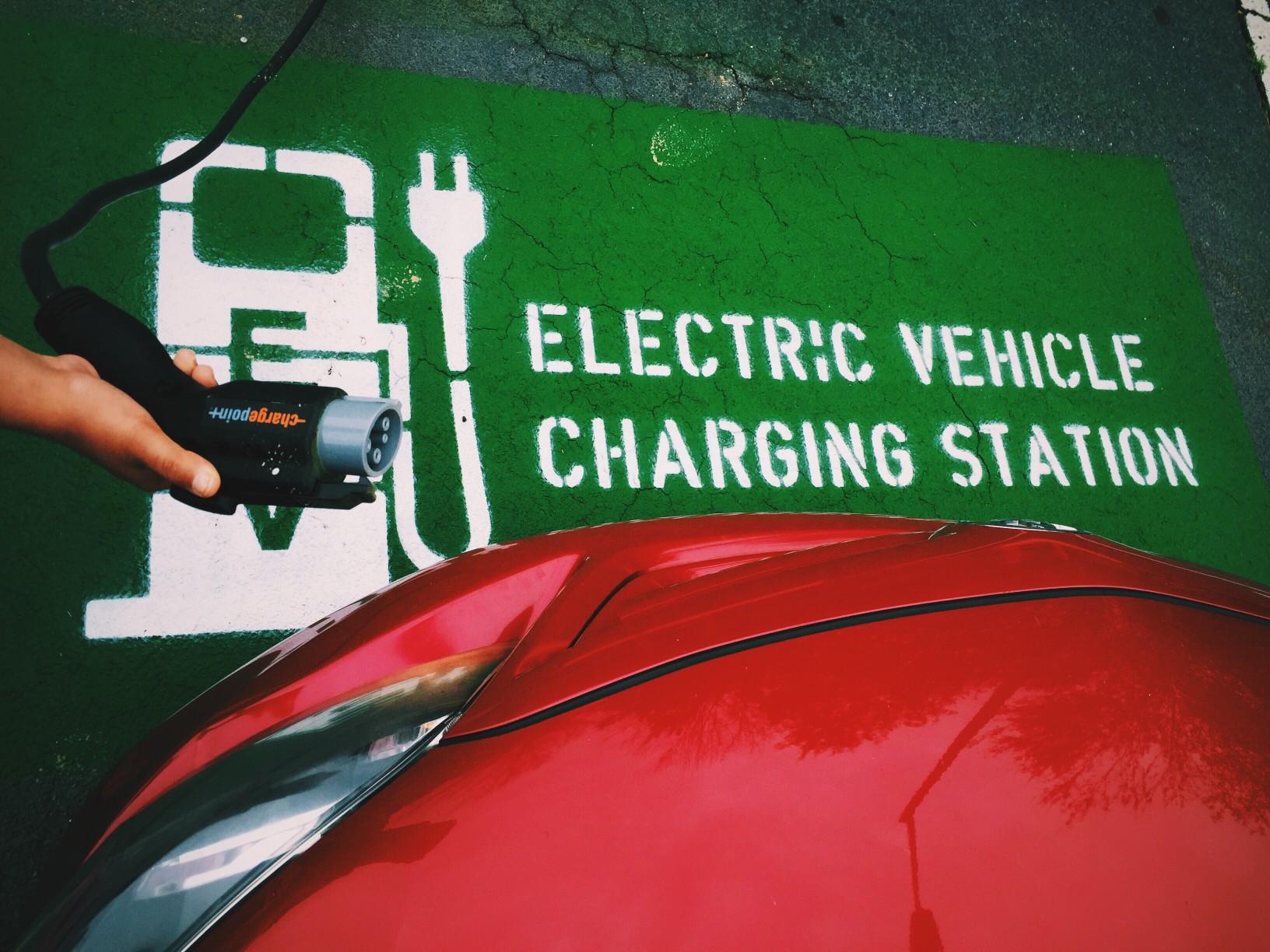 电动汽车的充电时间是潜在买家的一件大事。