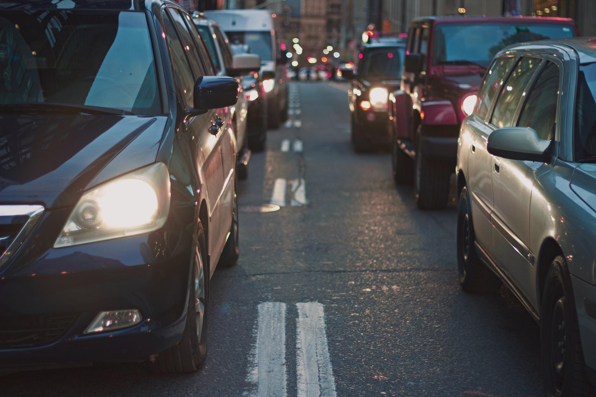 自主车辆可以帮助减少道路拥堵。