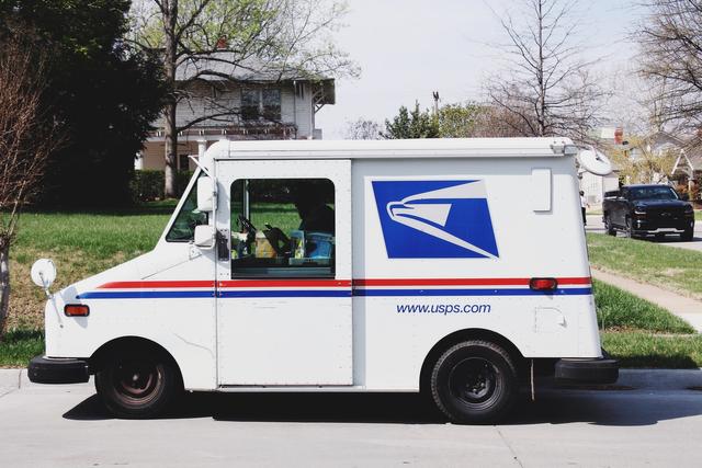 1662523424956 _usps_will_have_their_new_mail_trucks_on_hold_as_it_takes_care_of_a_lawsuit.jpeg