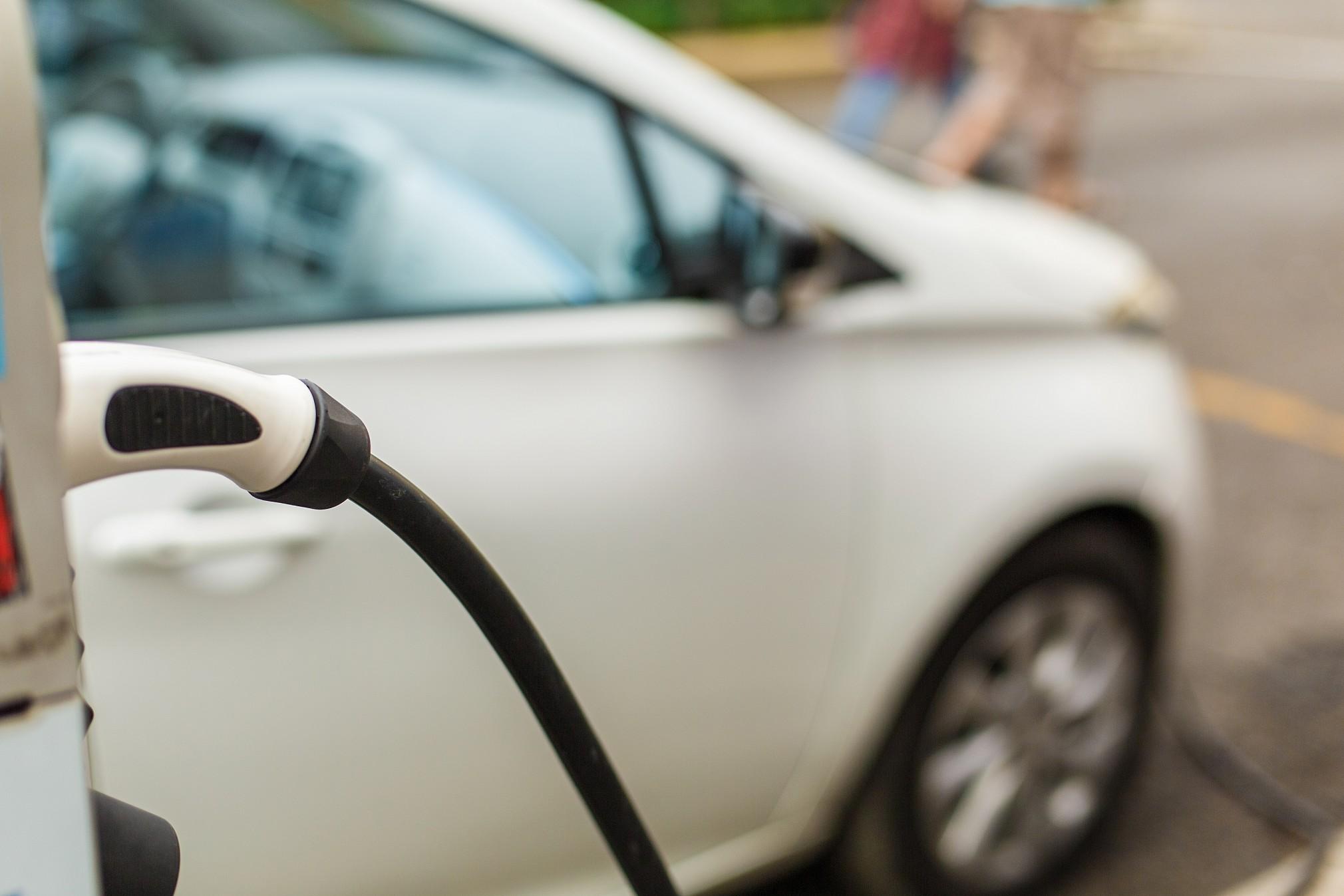 新科技公司Spring Free EV计划让电动汽车更容易获得、更实惠。