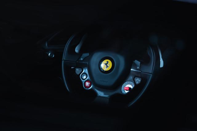 ferrari-steering-wheel.jpg
