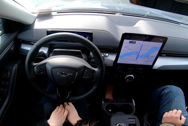 Ford-Driver-Monitoring-System.jpg