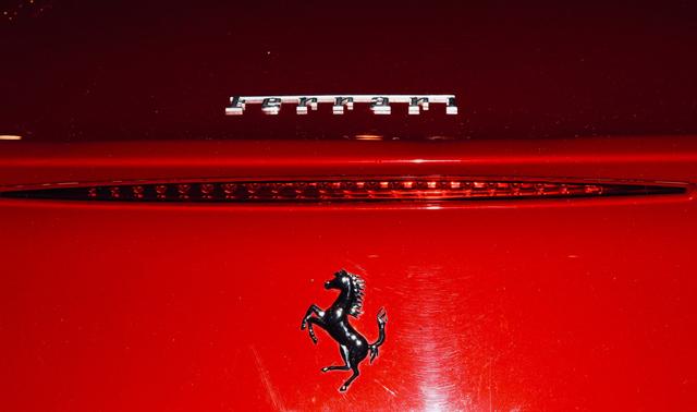 Ferrari-Logo.jpg