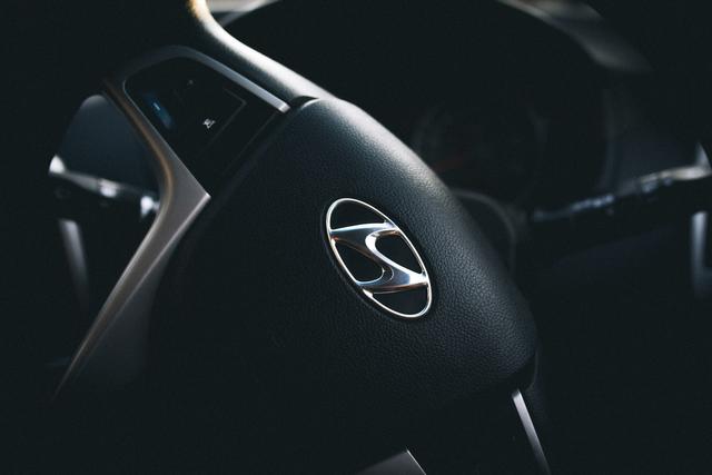 Hyundai-Logo-Wheel.jpg