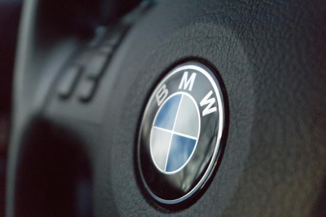 1662521017322_BMW-Steering-Wheel.jpg.jpeg