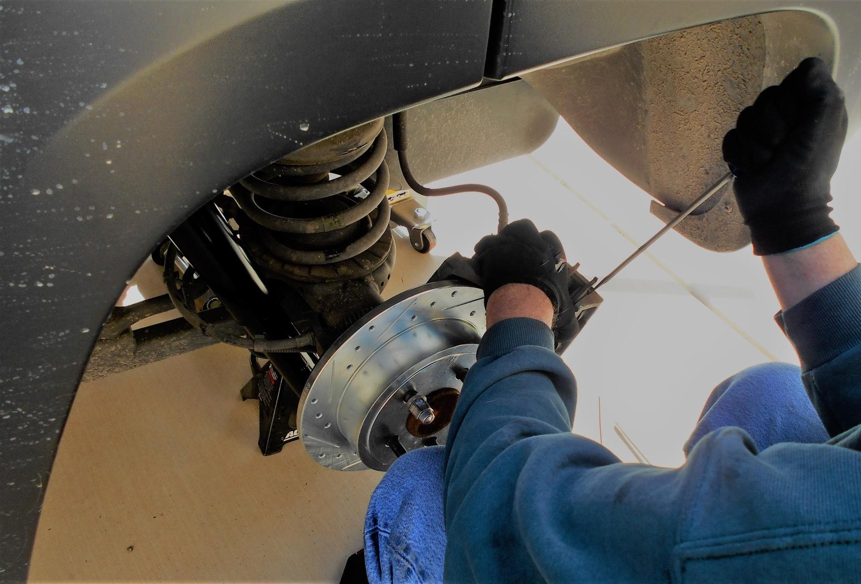 Replacing a brake pad