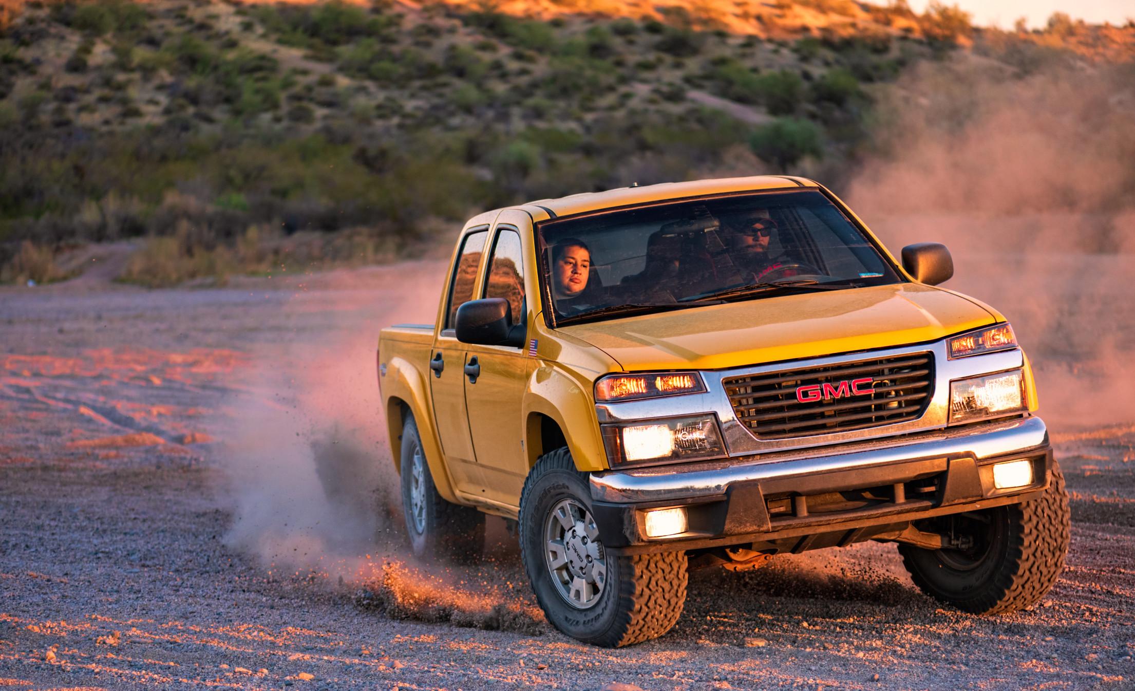 When it comes to the GMC Canyon vs. Chevy Colorado, you’ll likely find more similarities than differences. 