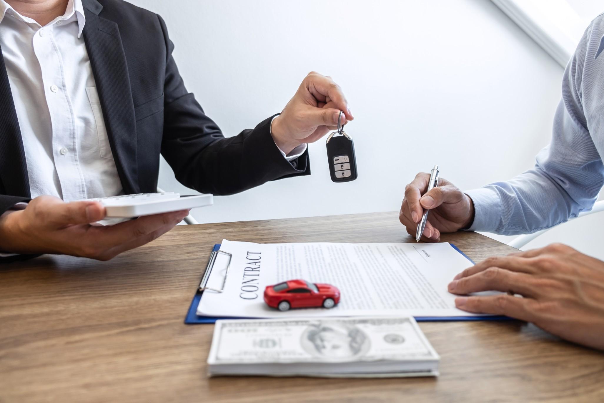 Leasing a car at certain times of the year could ensure you get the best deal.