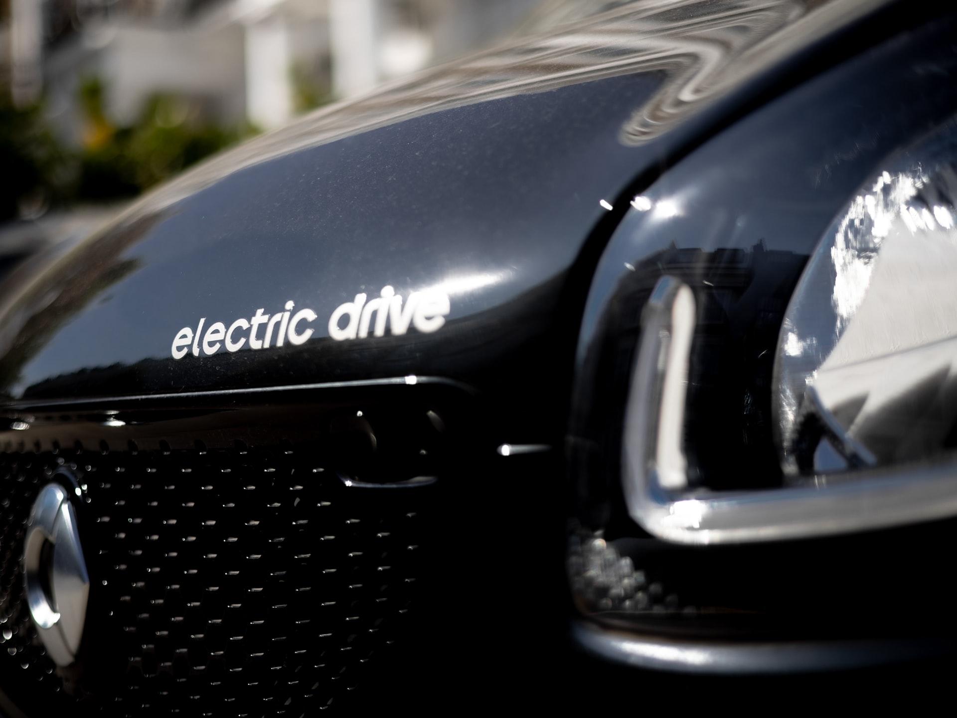 清晰的汽车正准备在全球电动汽车市场定位。