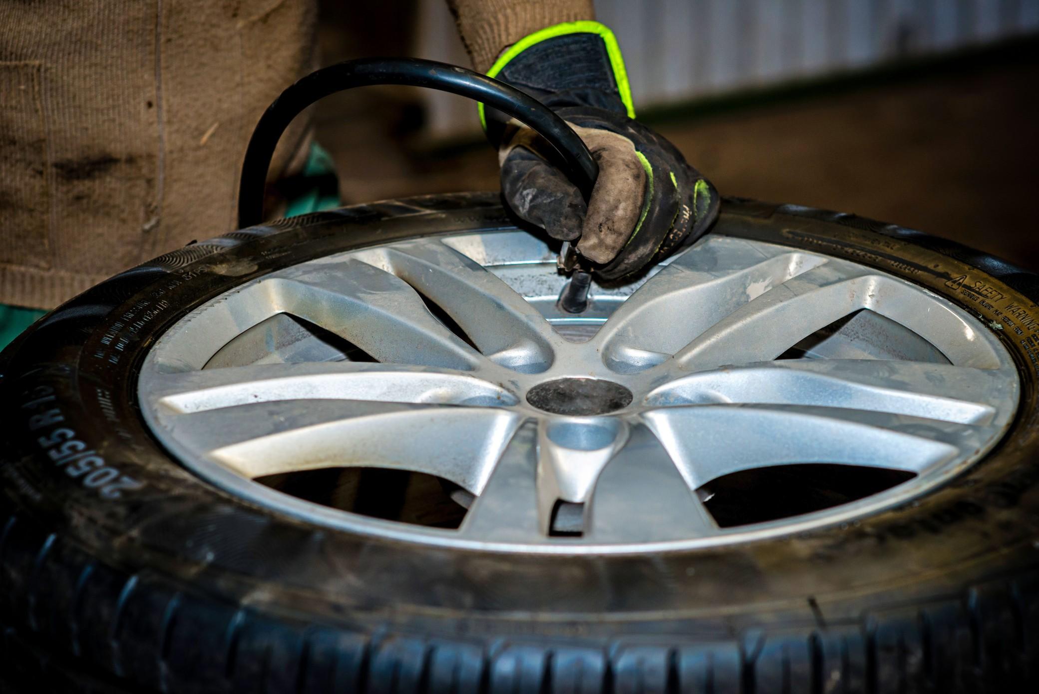 Filling your car tires with nitrogen will cost you a few more bucks
