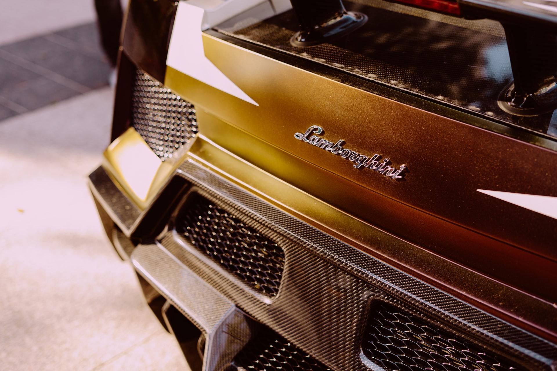 If you remember the first editions of the Countach, you’ll love the Lamborghini Jalpa. 