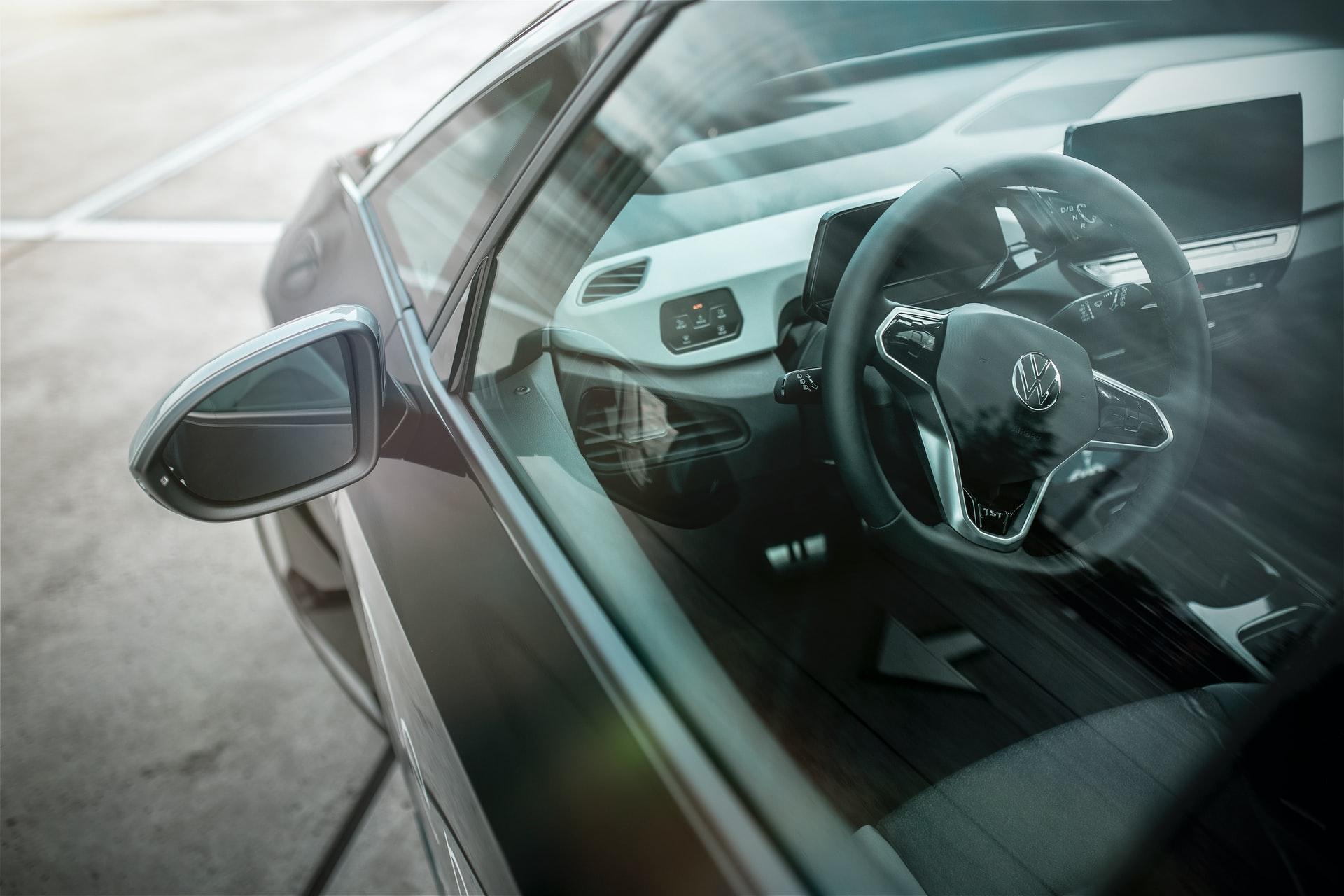 今年大众发布了ID.4 EV,计划发布大量的新2030年电动汽车。
