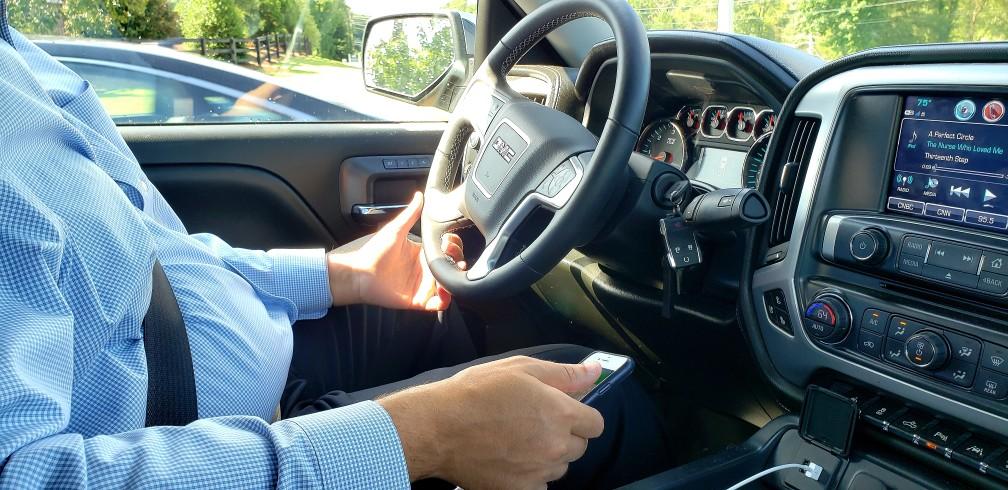 Using your phone will driving is both dangerous and expensive | Twenty20