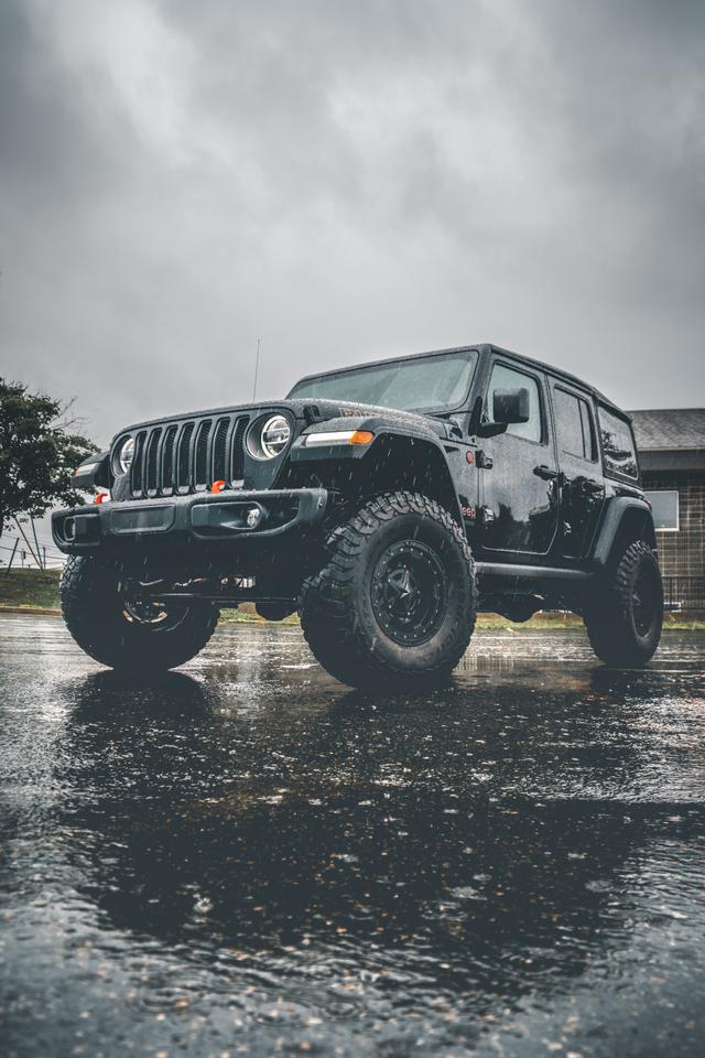What Do the 2016 Jeep Wrangler ABS and Traction Control Lights Mean? |  